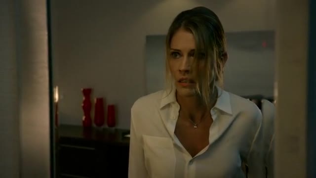 Врушка-врушка, одетая как шлюшка