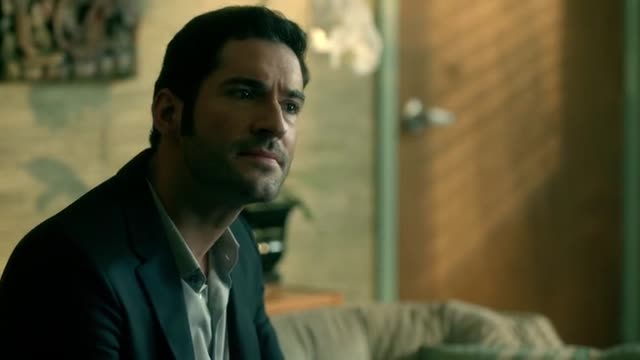 Священник заходит в бар